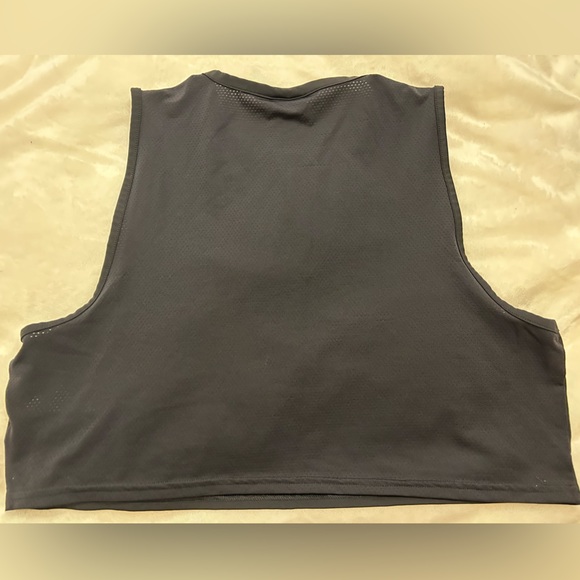 Gymshark Black Training Crop Tank - Picture 3 of 5